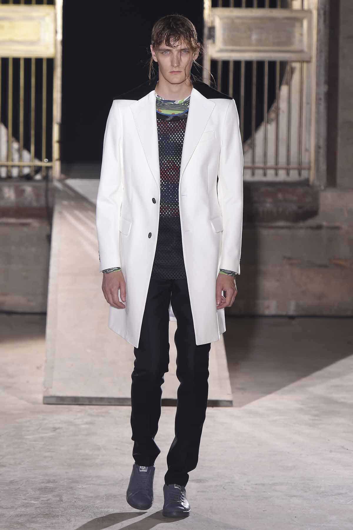 DÃ©filÃ© Raf Simons 2015 : une collection trÃ¨s personnelle â Masculin.com